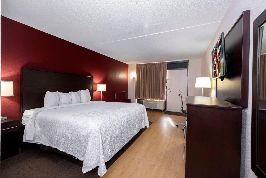 Red Roof Inn Plus+ Huntsville - Madison Eksteriør billede