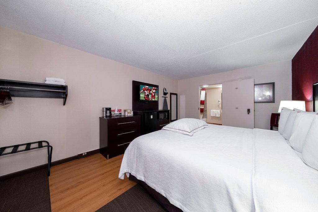 Red Roof Inn Plus+ Huntsville - Madison Eksteriør billede