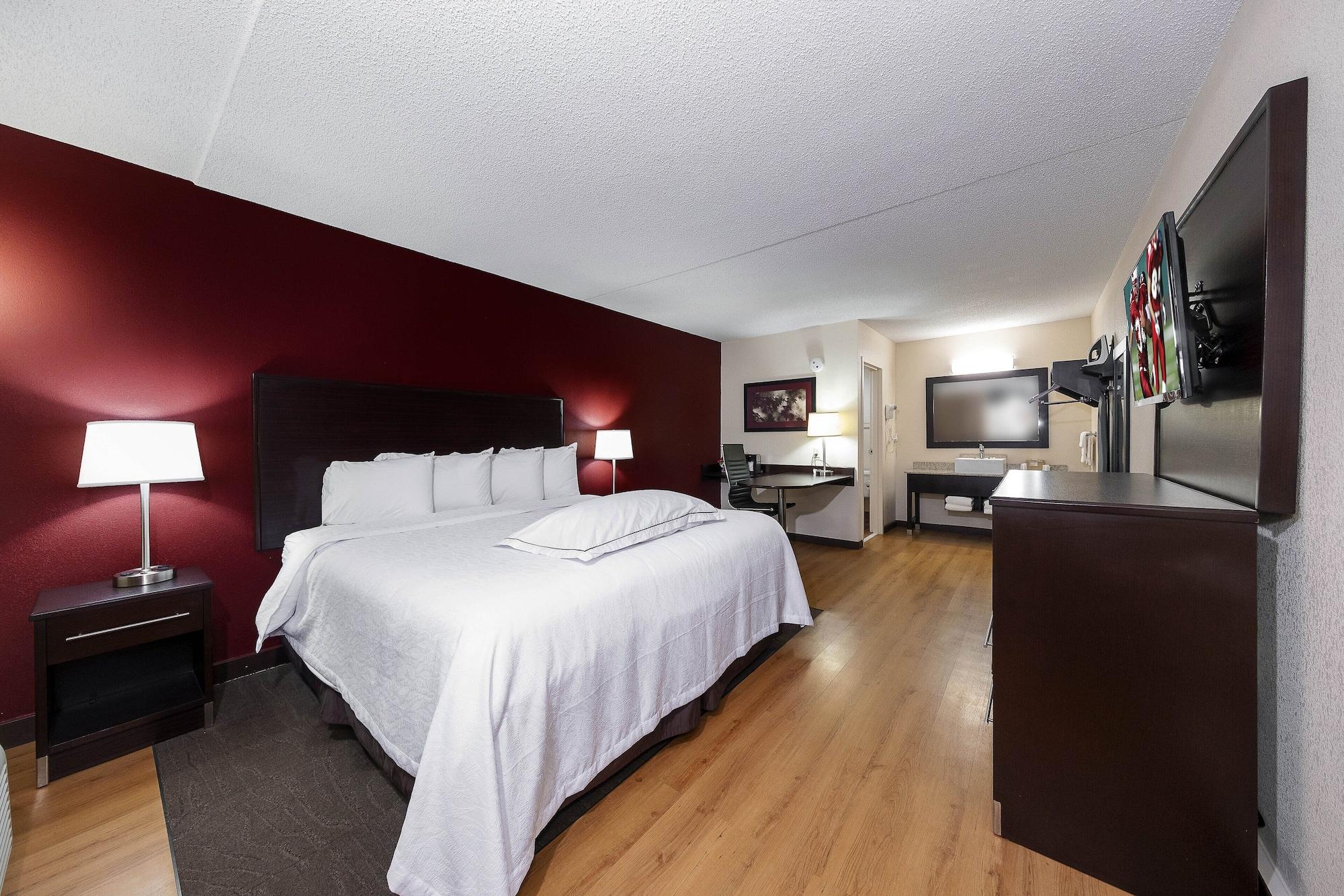 Red Roof Inn Plus+ Huntsville - Madison Eksteriør billede